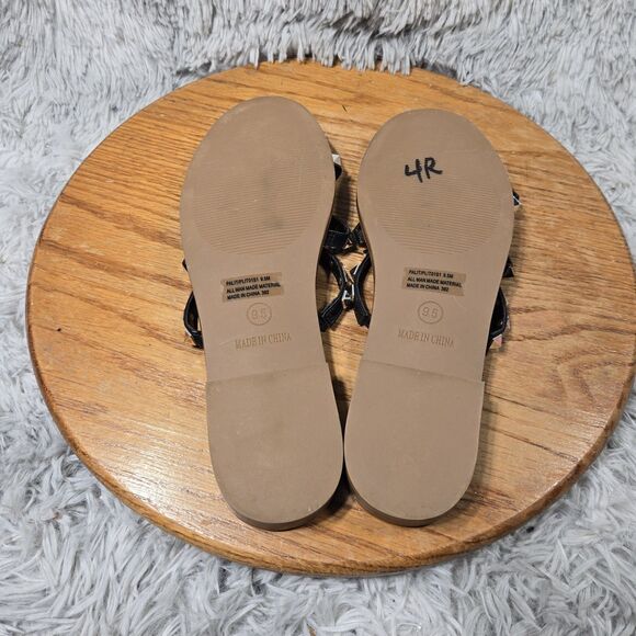 Steve Madden Palit Womens Size 9.5 Slip On Silver Pyramid Studded 3 Band Sandals - Picture 4 of 8